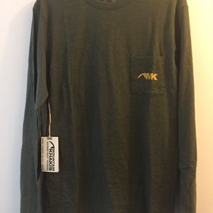**New** Men's Long Sleeve Mountain Khaki T-Shirt.
